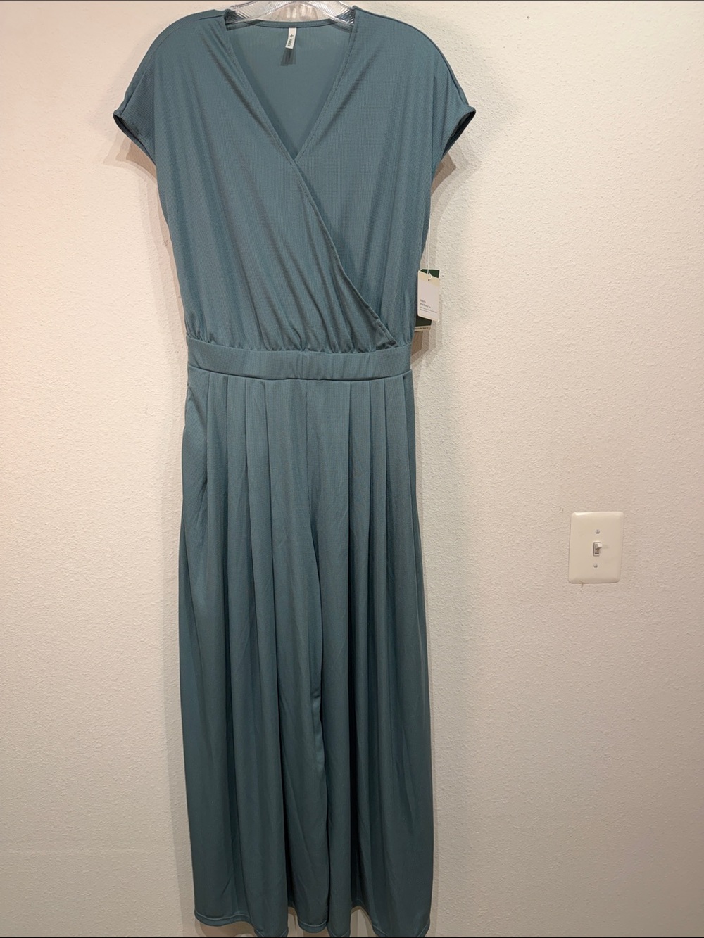 Halara New sage green XL  boho jumpsuit NWOT - Picture 2 of 10
